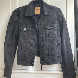 Black puff-shoulder denim jacket (Gap)